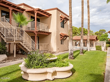 3357 North Country Club Road, 12 photo 1