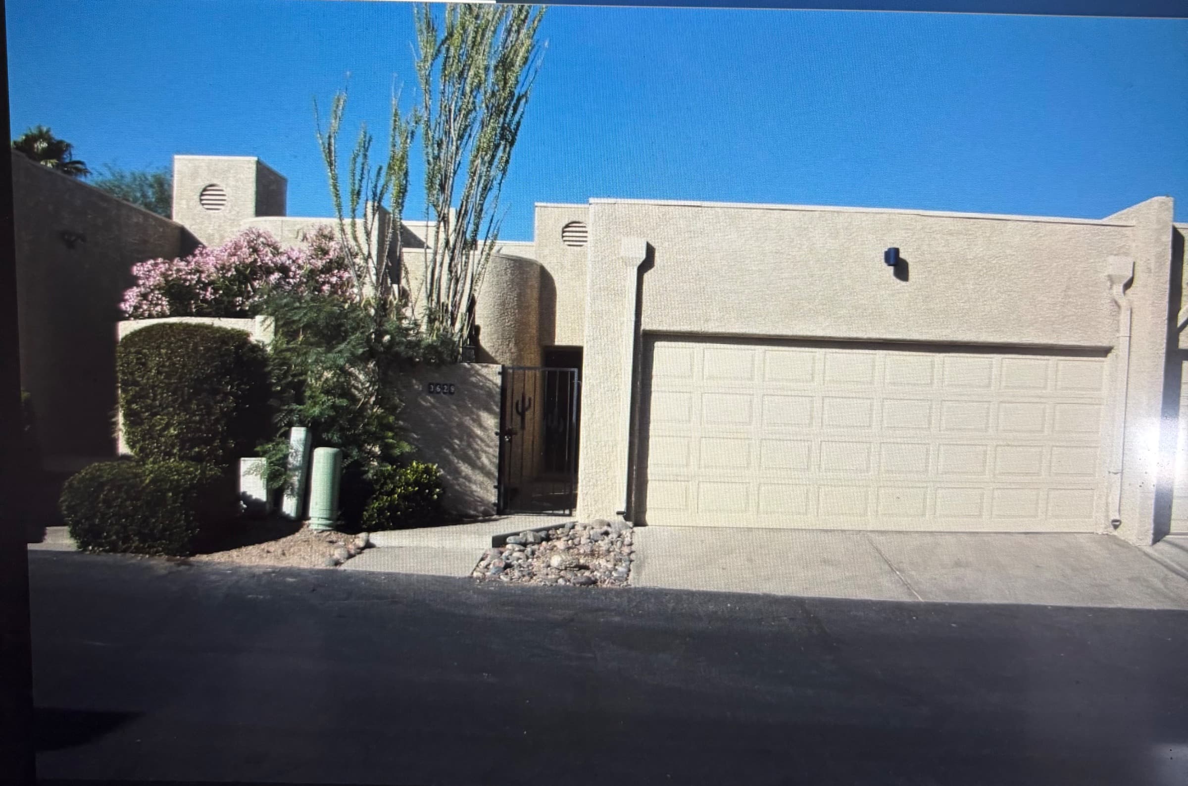 3629 North Forgeus Avenue photo 2