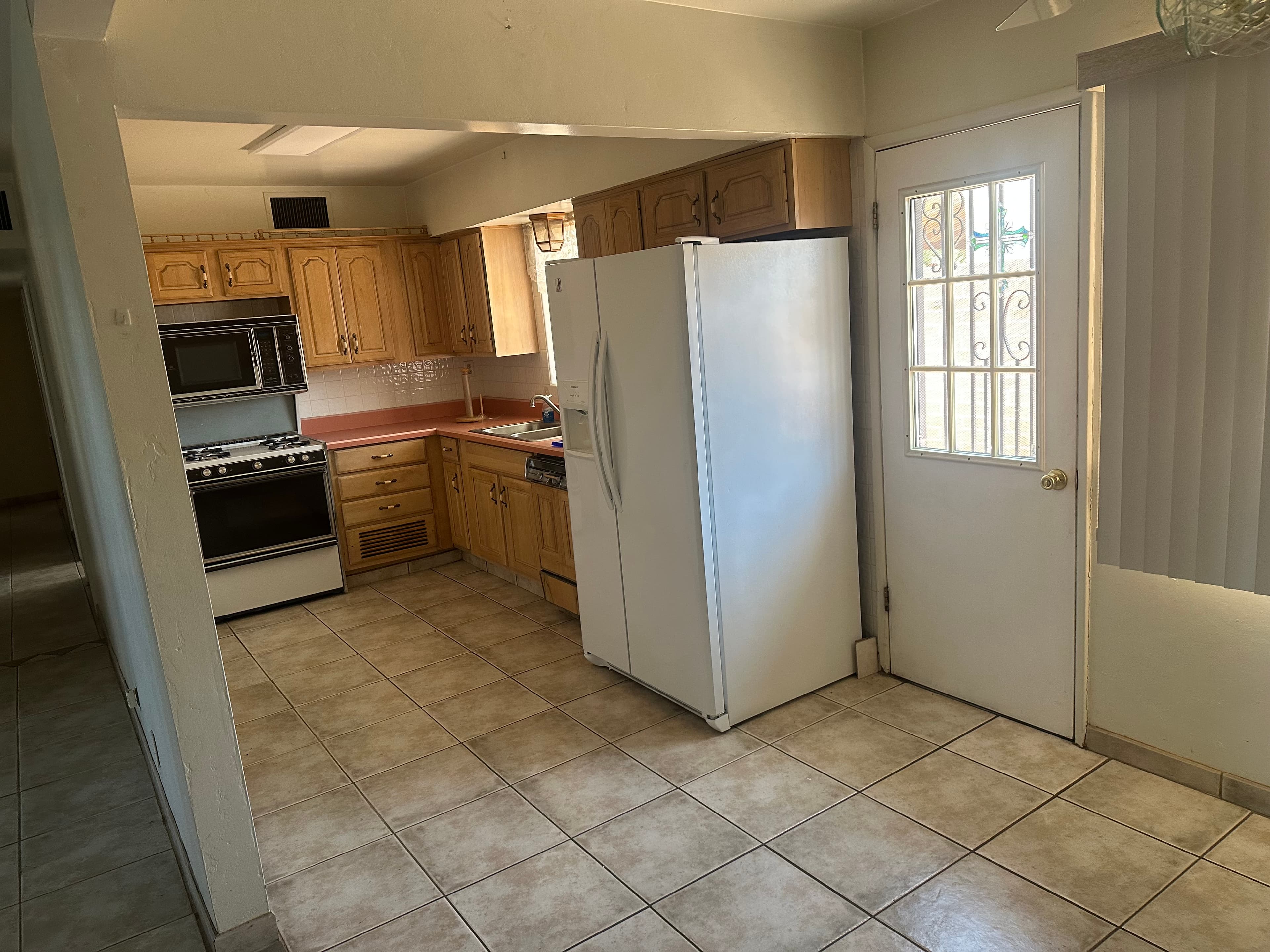 1156 North Belvedere Avenue photo 3