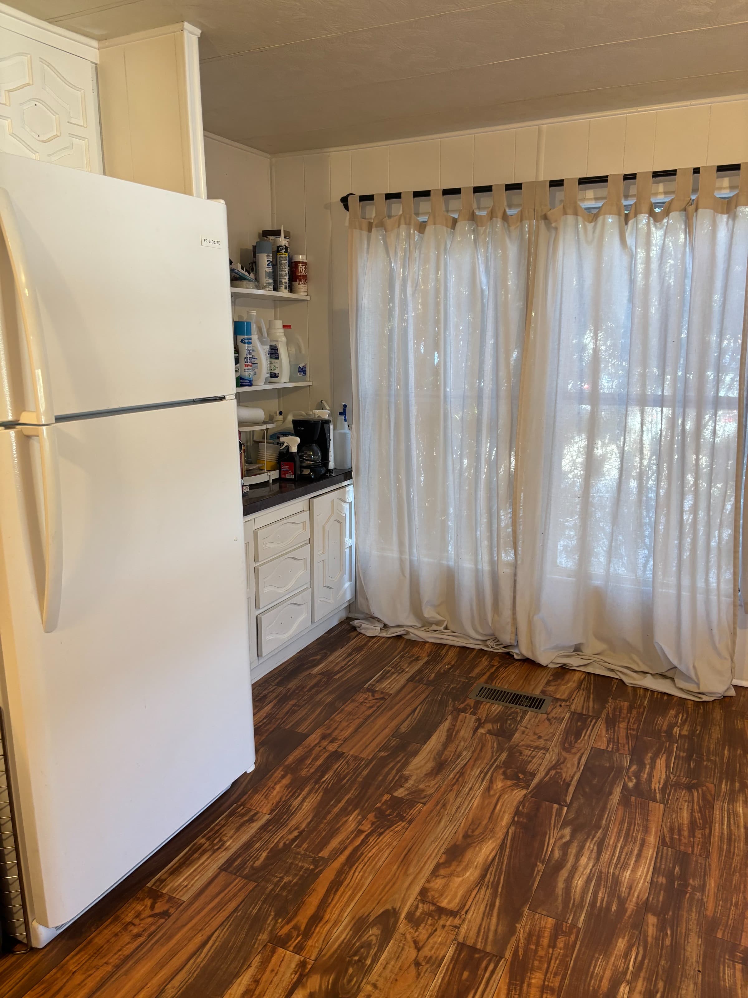 1513 Acklin Drive photo 5