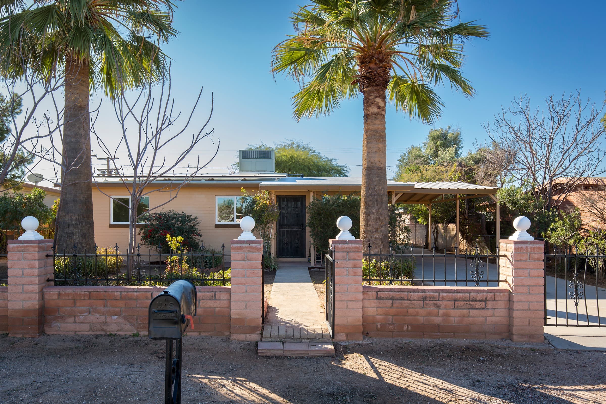 709 West Ohio Street photo 1