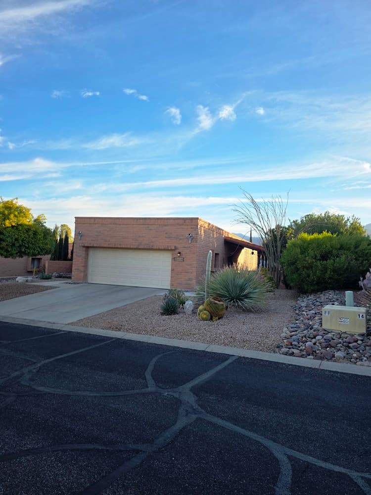 8596 North Coral Ridge Loop photo 1