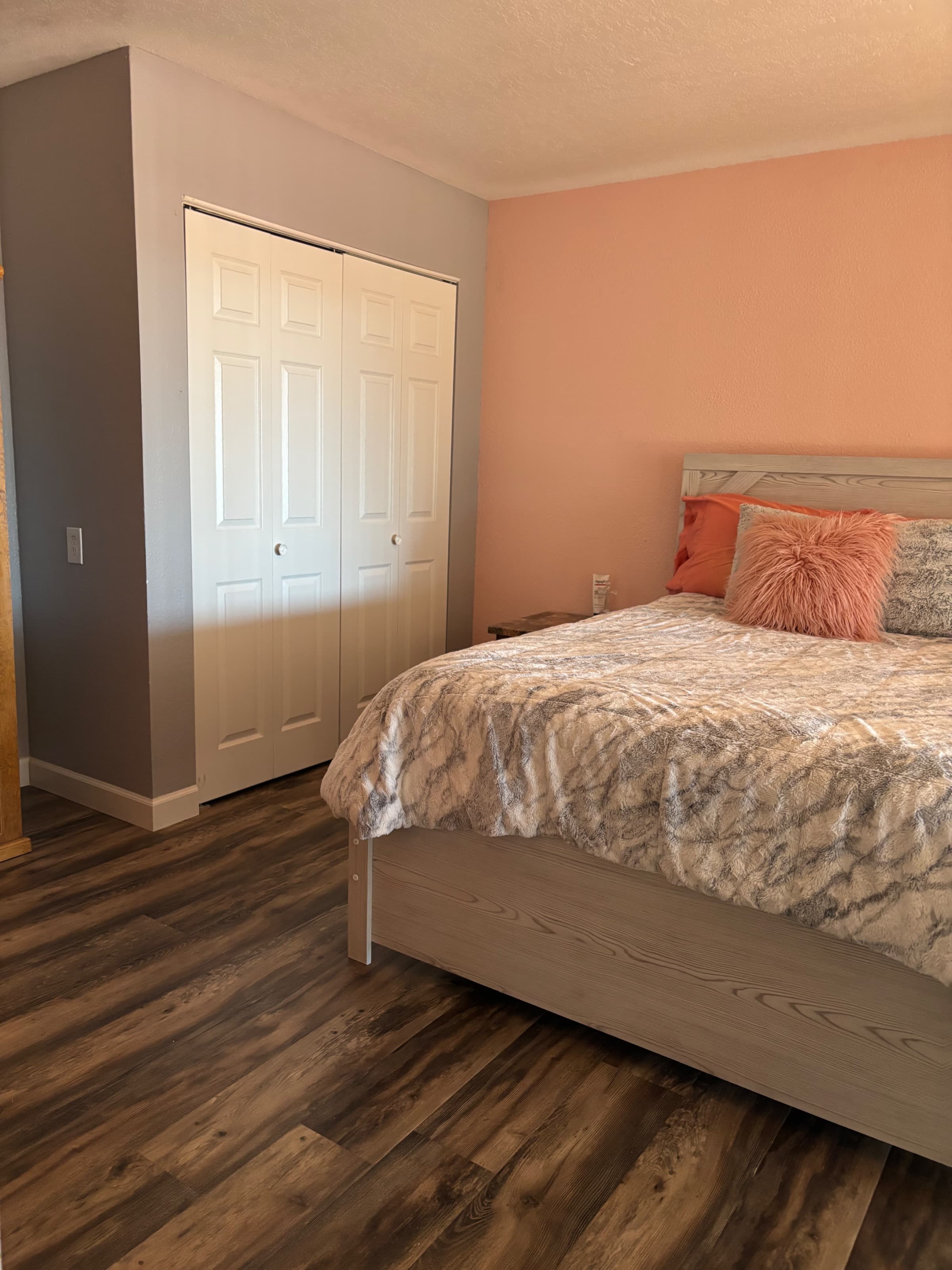 3232 Hualapai Mountain Road photo 2