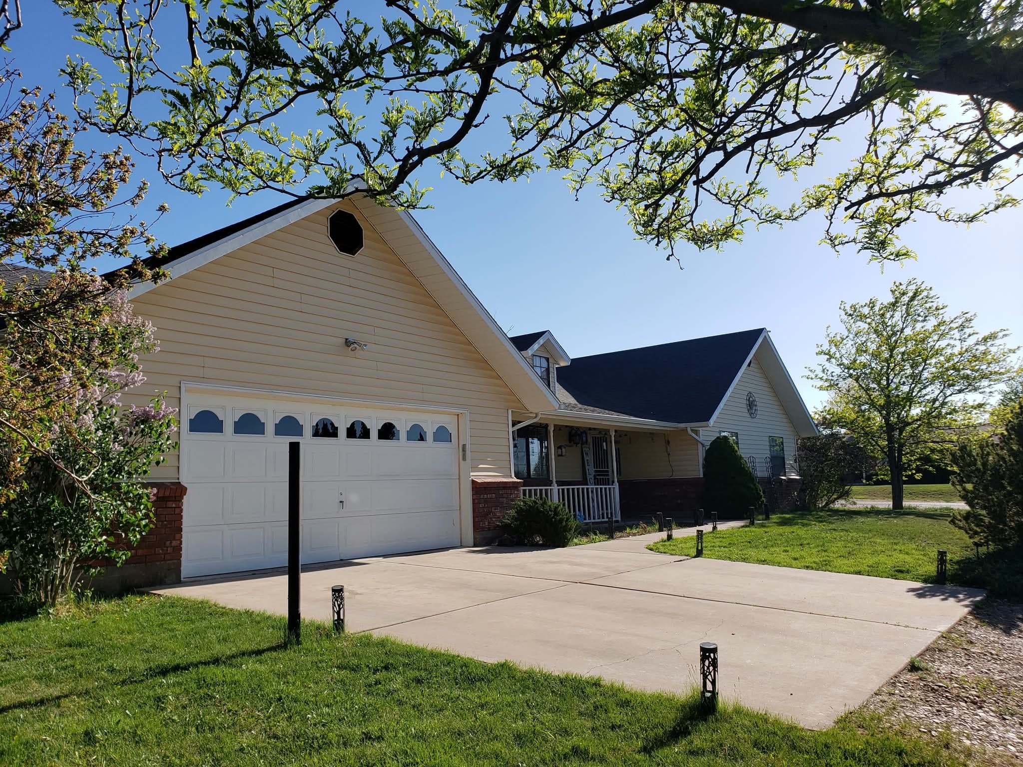 381 West 7th South Street photo 2