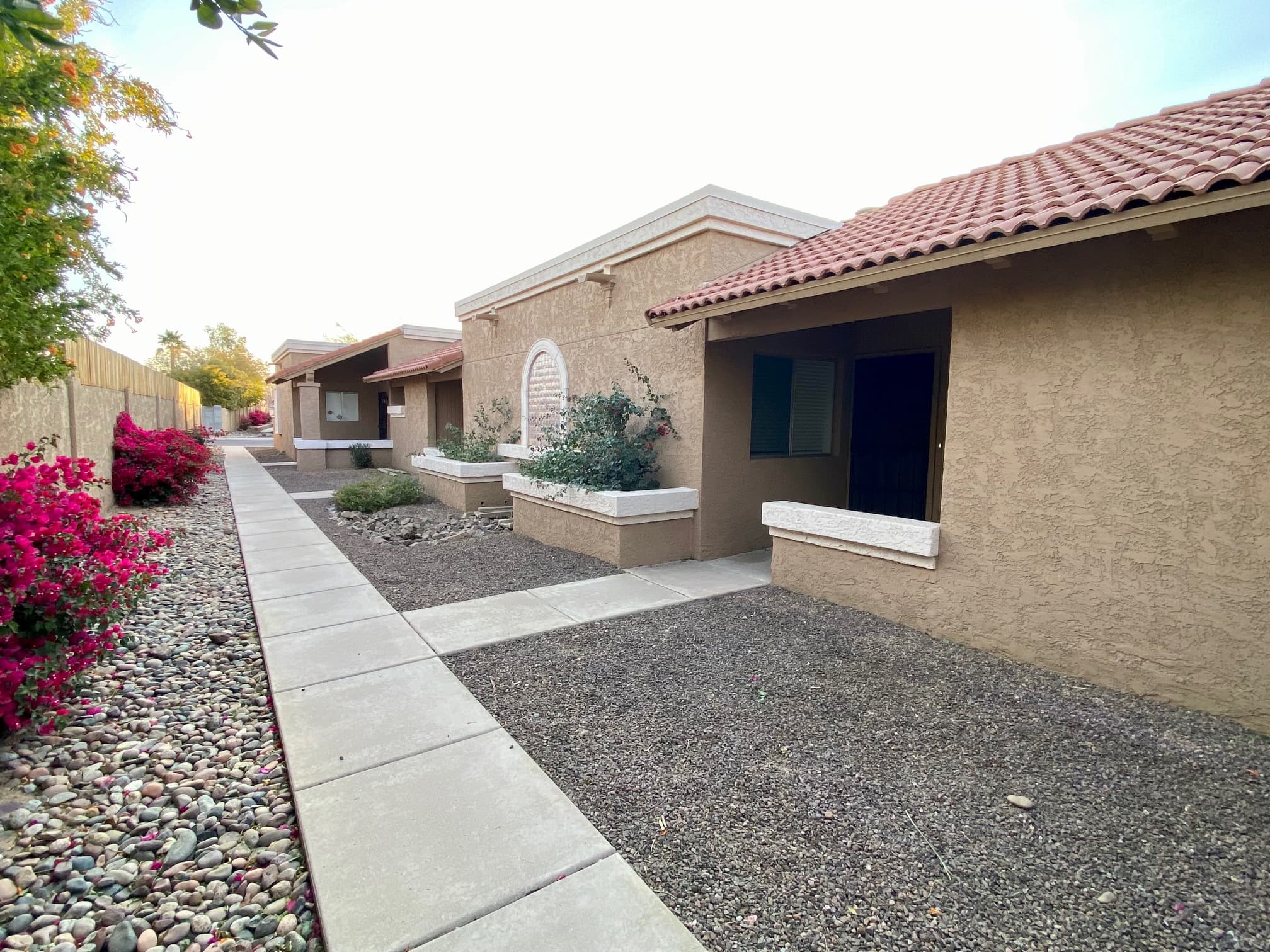 502 West Tonopah Drive, Unit 6 photo 2