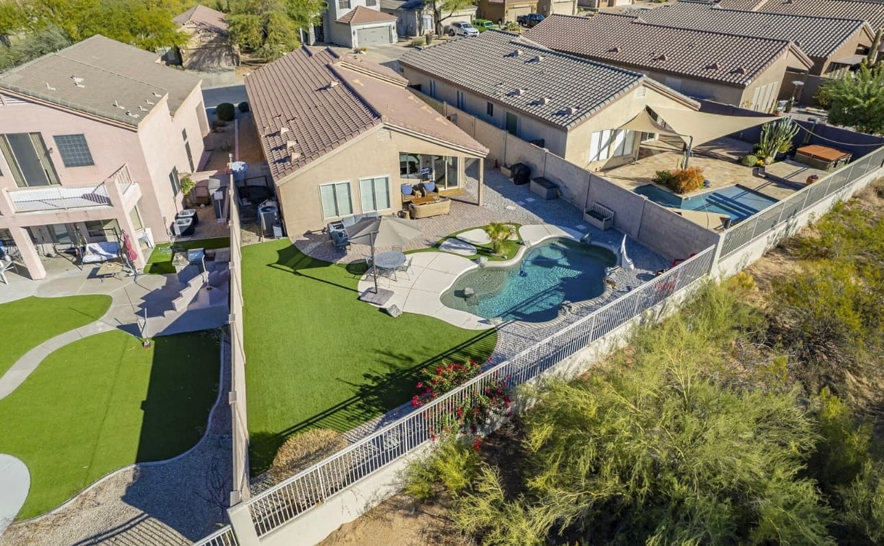 4349 East Smokehouse Trail photo 2