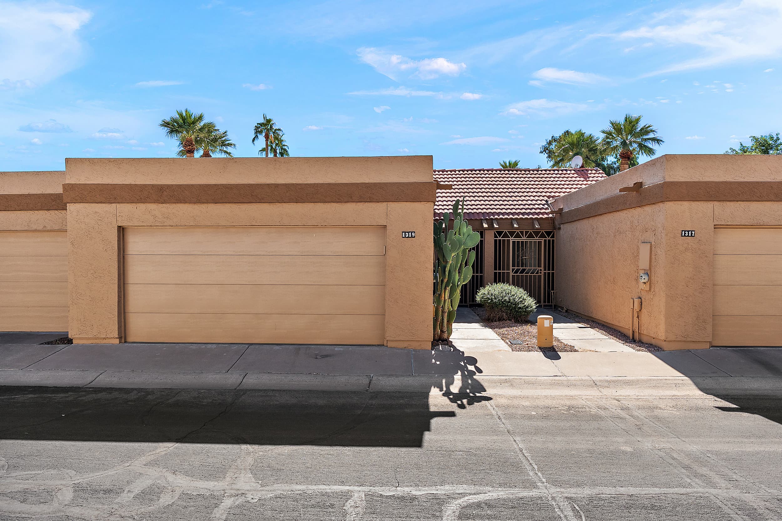 1319 East Susan Lane photo 1