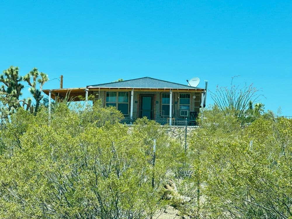 18000 Laurel Rd. photo 1