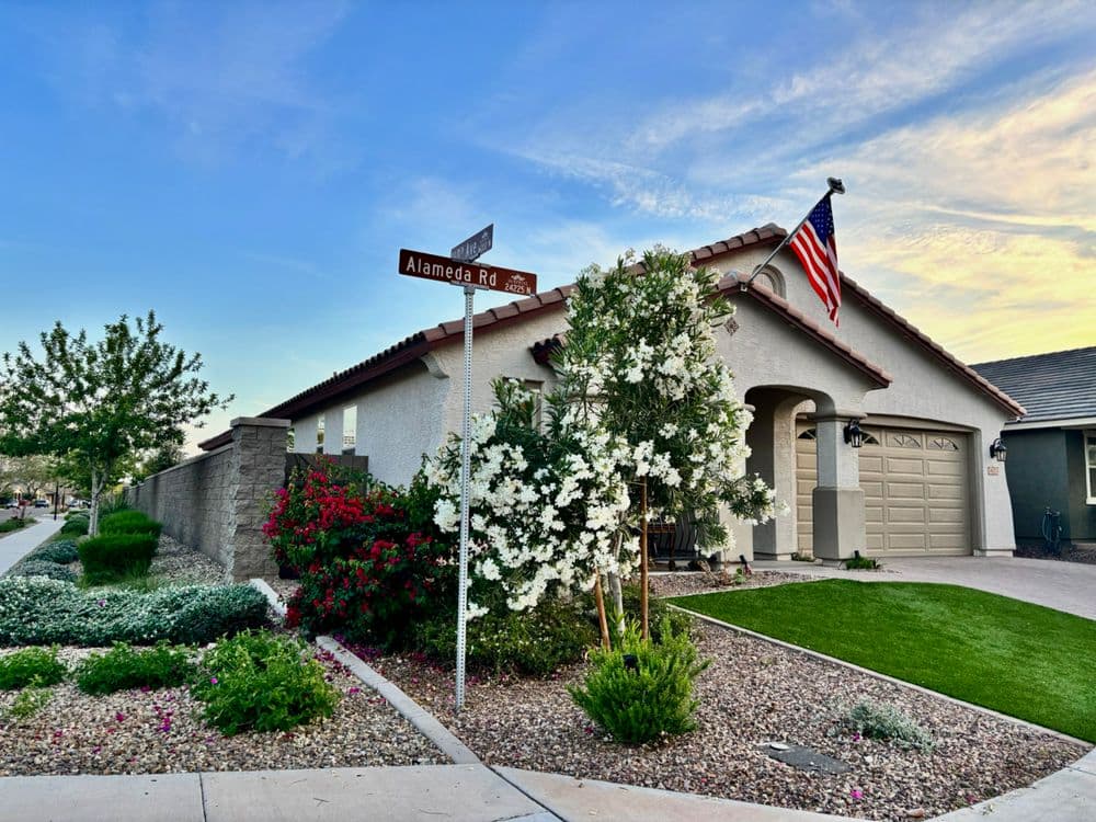 16013 West Alameda Road photo 1