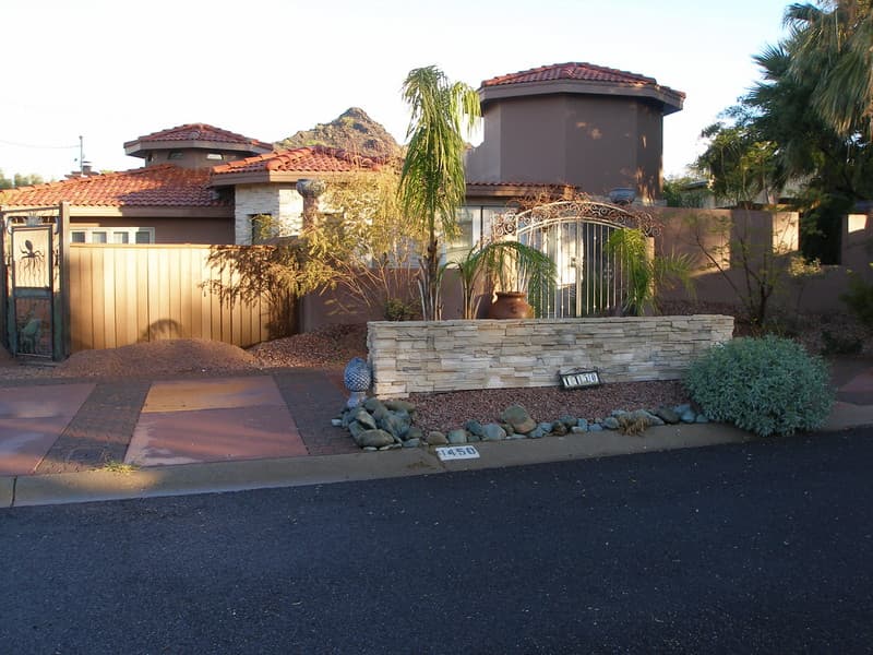1450 E. Royal Palm 888K add neighboring home for a discount on full prices photo 5