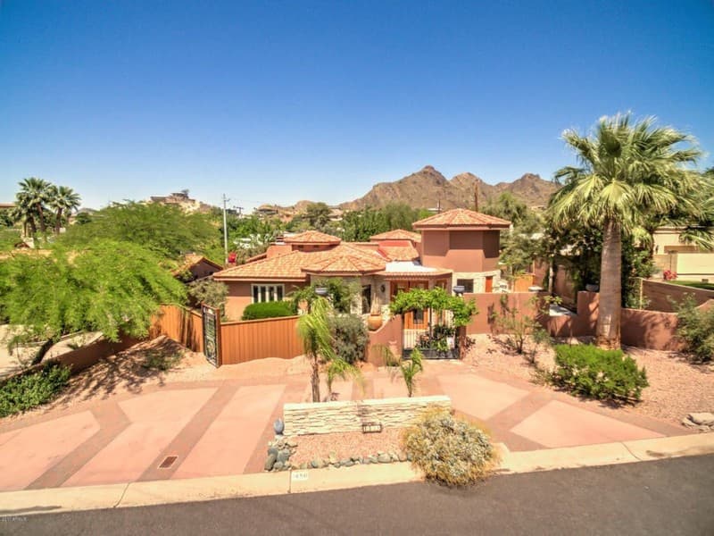 1450 E. Royal Palm 888K add neighboring home for a discount on full prices photo 4