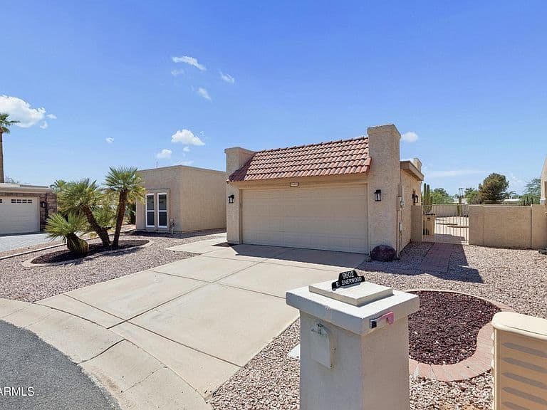 9602 E SHERWOOD Way photo 3
