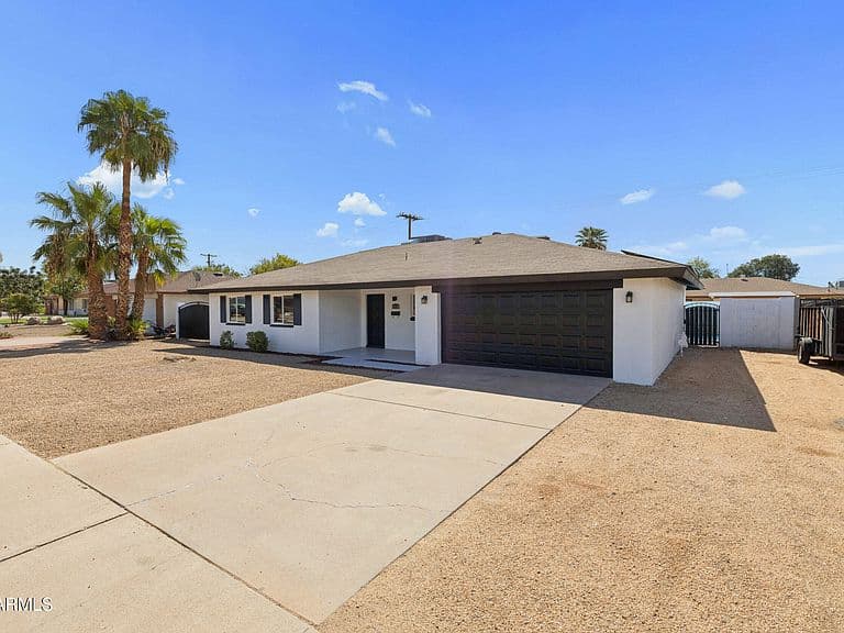 4119 W TOWNLEY Avenue photo 3