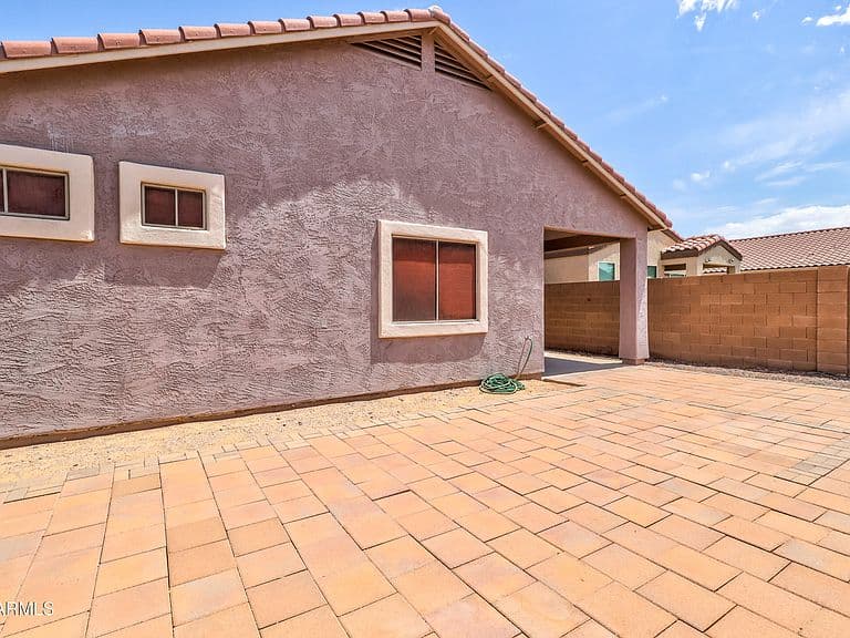 1733 E DESERT BREEZE Place photo 4