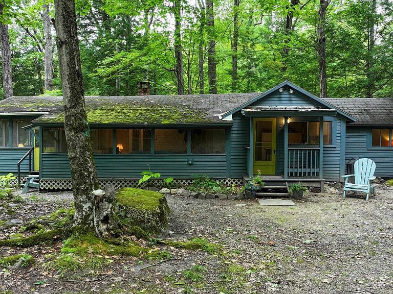 93 Fox Lane photo 2