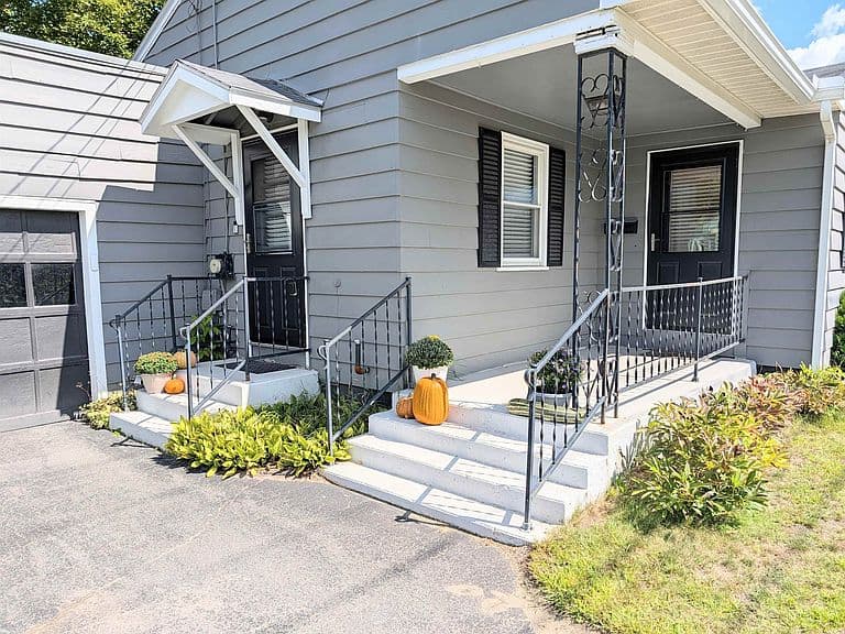 411 Concord Avenue photo 3
