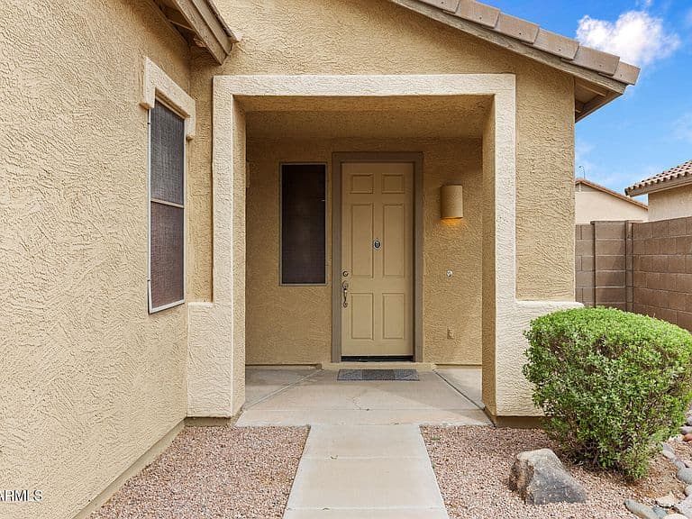 4224 E CHERRY HILLS Drive photo 2
