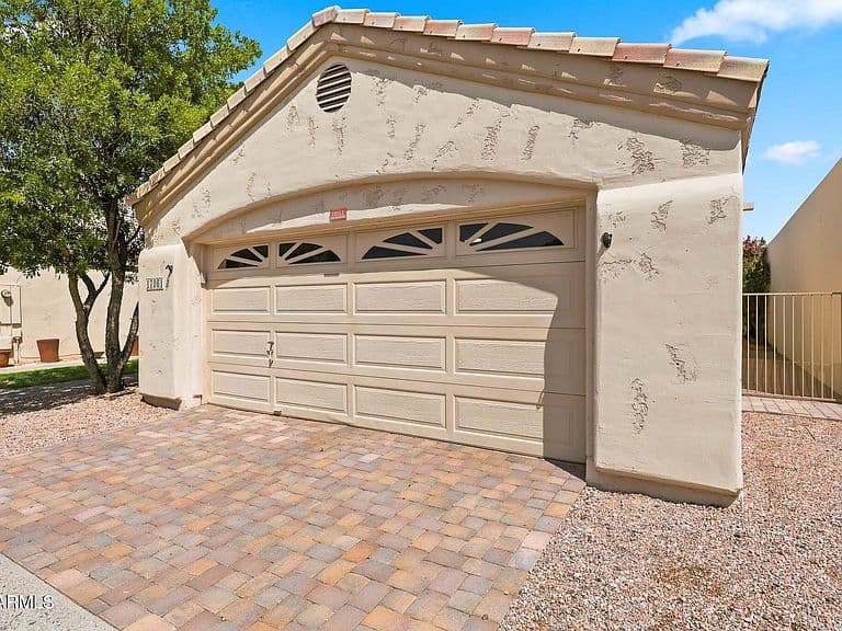 17061 N MOCCASIN Trail photo 2