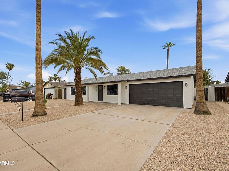 14407 N 37TH Court photo 4