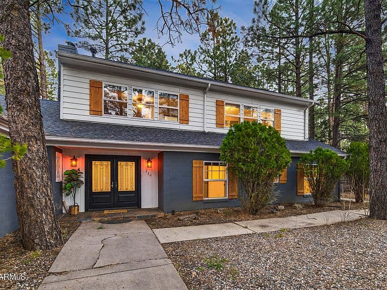 530 N CHARLES Road photo 2