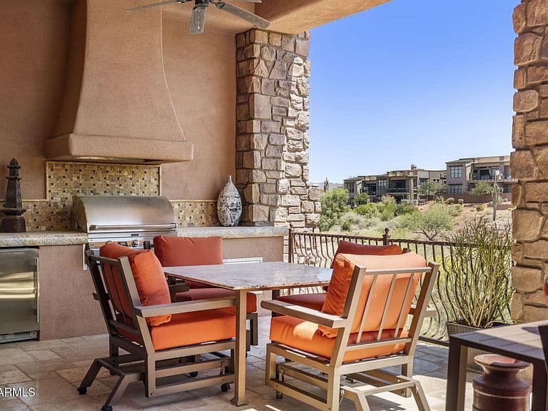 15917 E VILLAS Drive photo 2