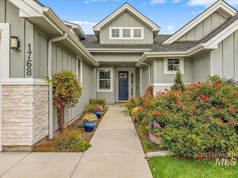 1768 N Annadale Way photo 2