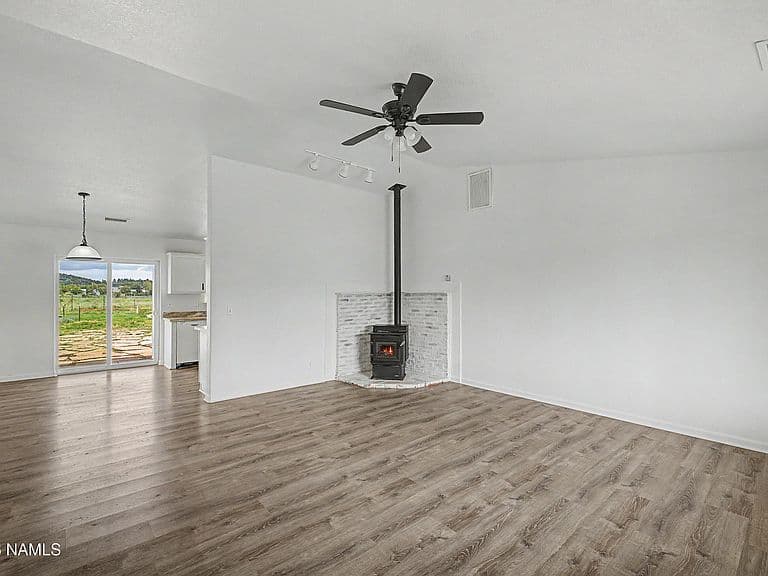 8195 Lookout View Trl photo 5