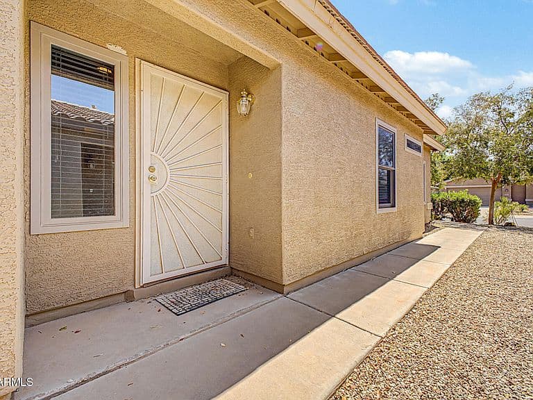 43568 W BEDFORD Drive photo 3