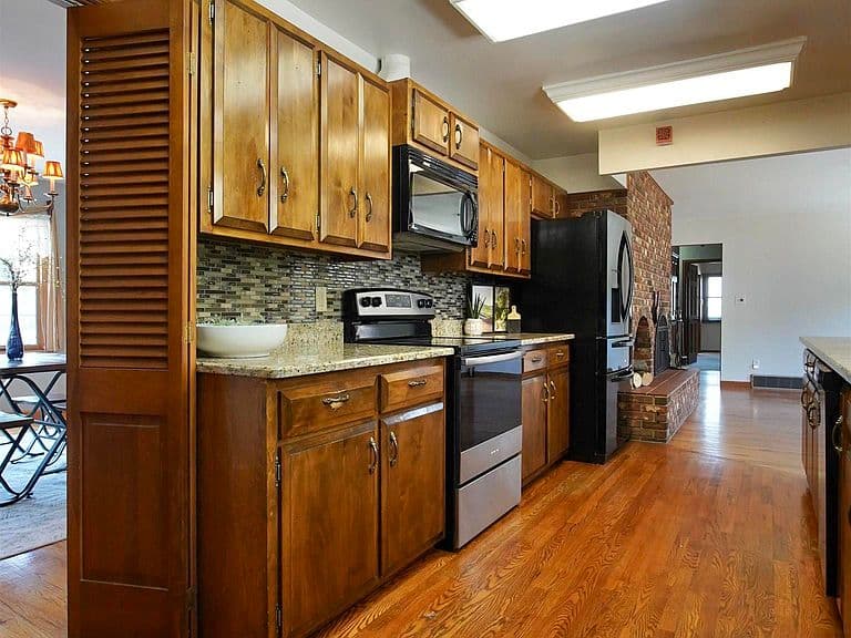 1110 Bella Vista Dr photo 3