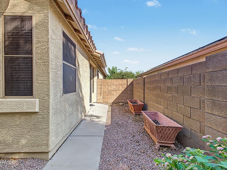 9414 W ROSS Avenue photo 5