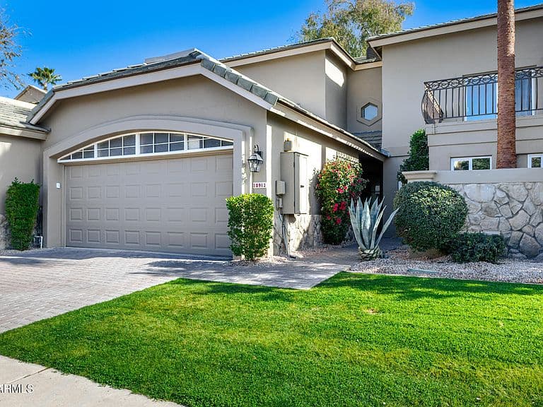 10913 N 78TH Street photo 2