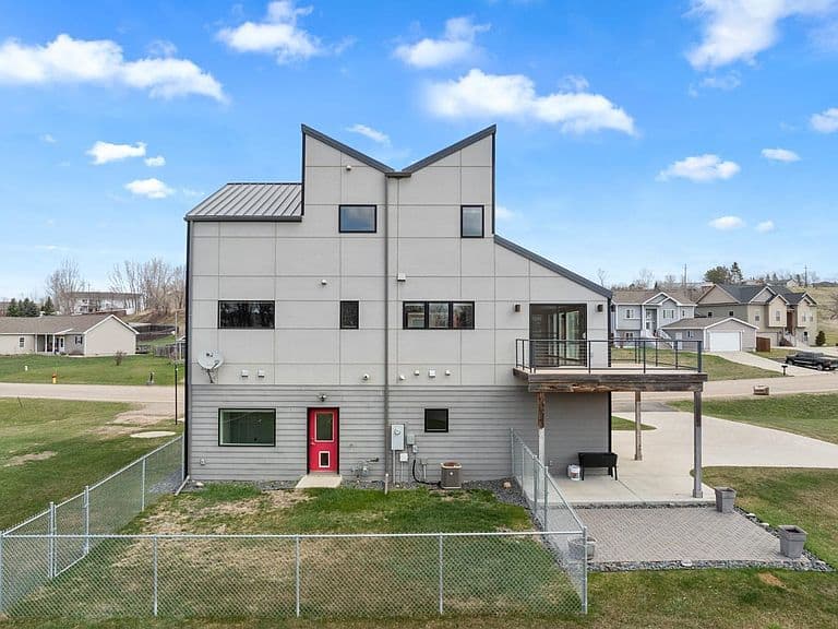 1800 Rivers Edge Dr SE photo 5