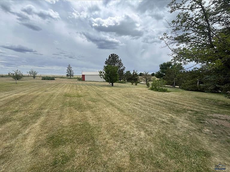 27932 Highway 385 photo 4