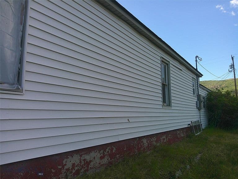 405 W Commercial Ave photo 4