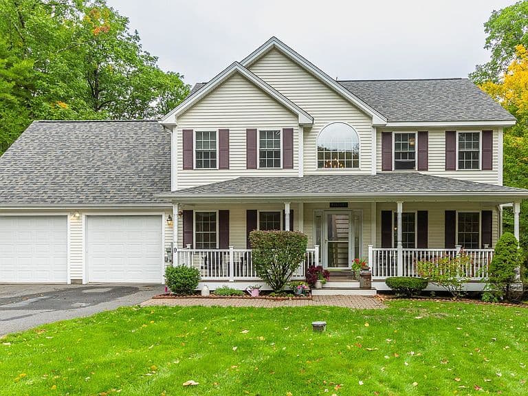 9 Schuyler Way photo 1