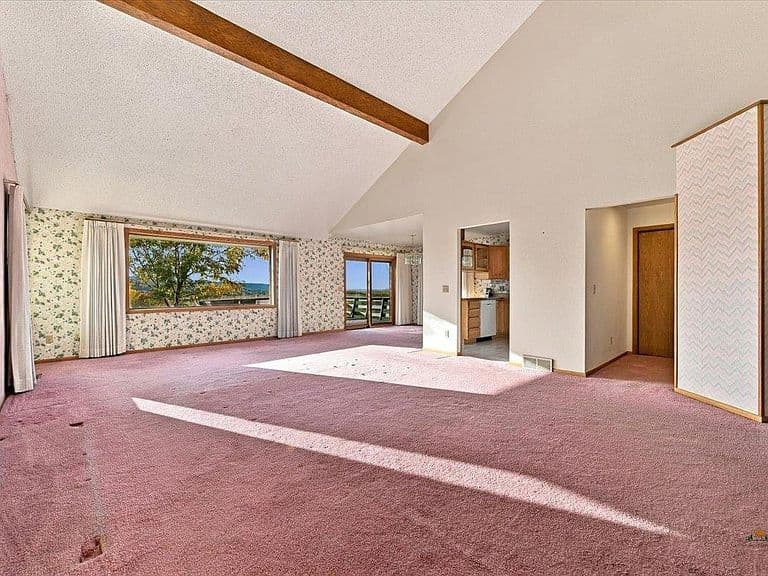905 Country Club Dr photo 3