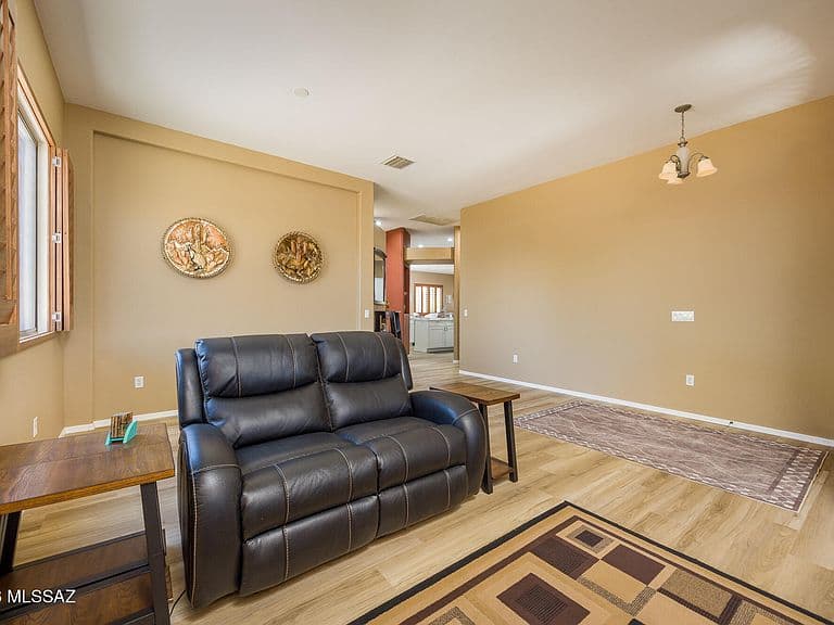 12760 N Rangpur Dr photo 3
