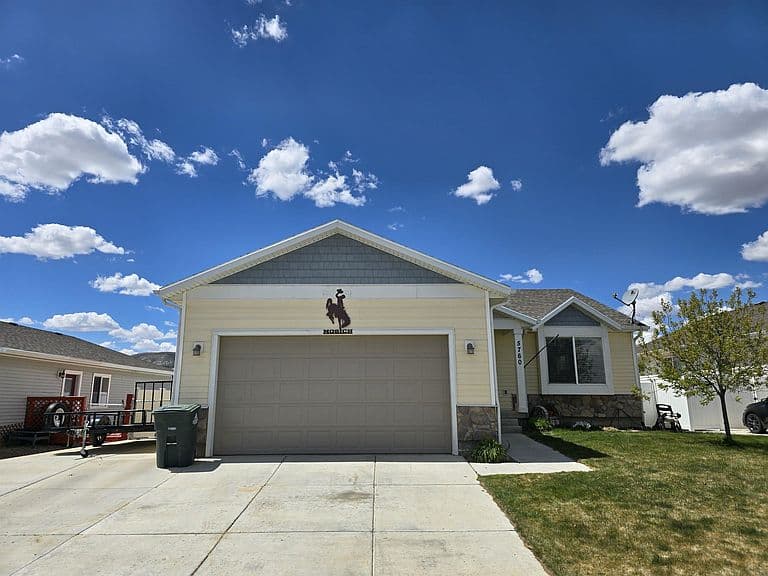 5760 Sun Ridge Dr photo 4