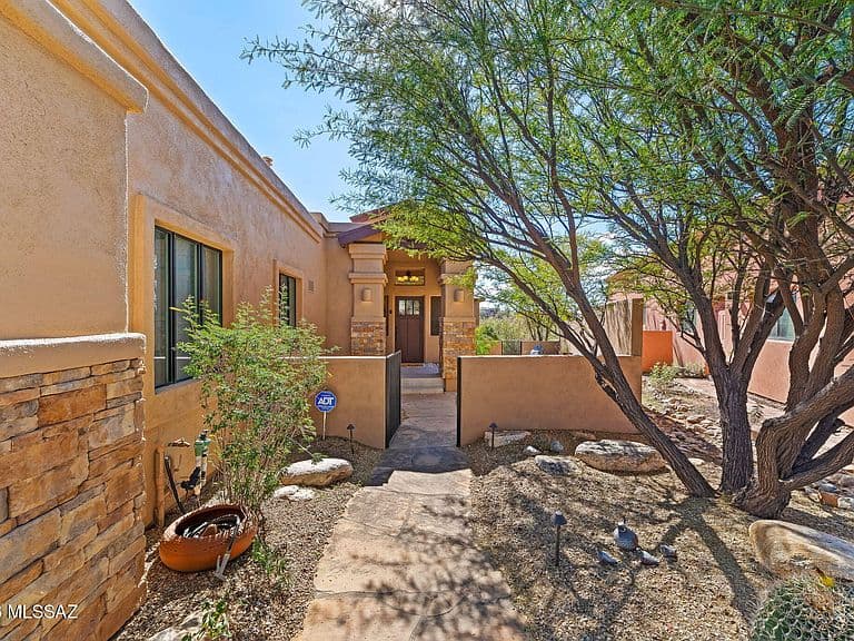 922 E Vault Mine Ct photo 2