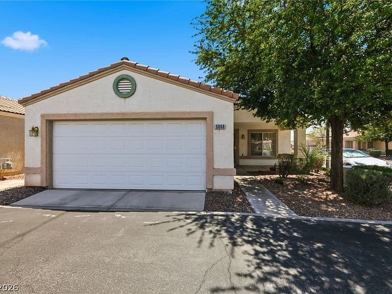 5060 Mascaro Dr photo 2
