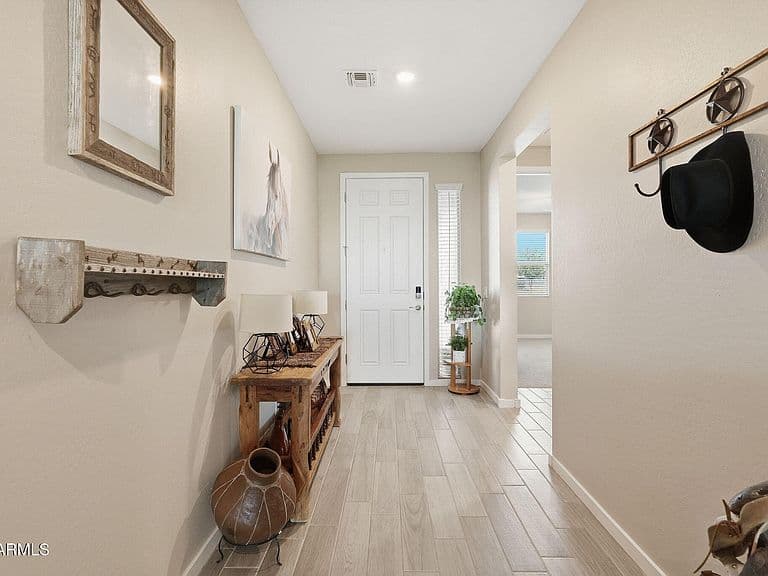 18451 W ALICE Avenue photo 3