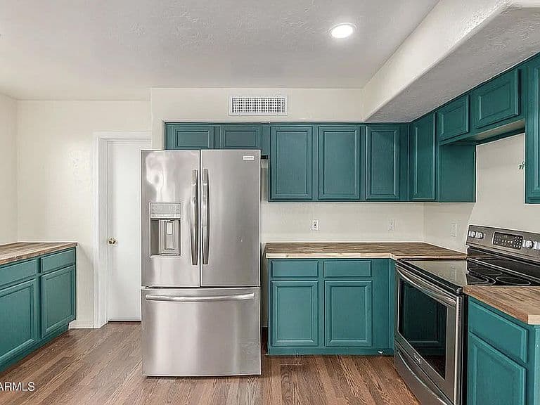 7664 W KRALL Street photo 5