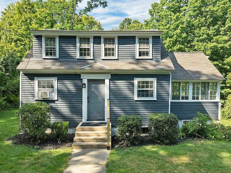 330 Hopkinton Road photo 1