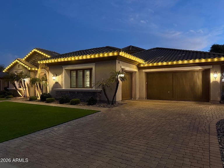 305 W GRAND CANYON Drive photo 3