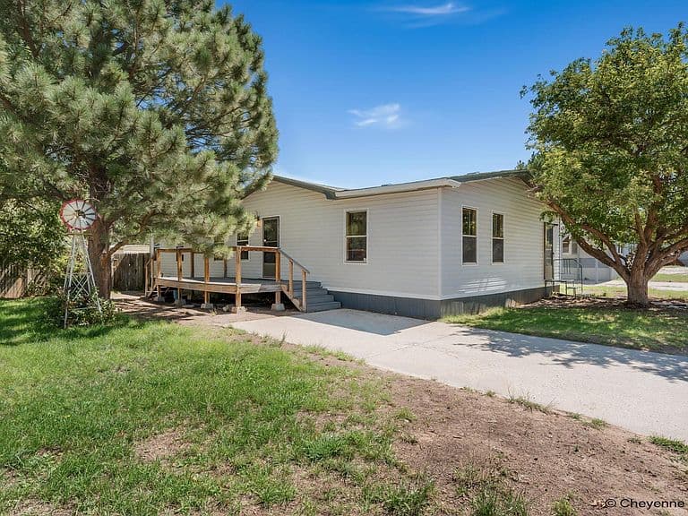 1405 Renee Rd photo 1