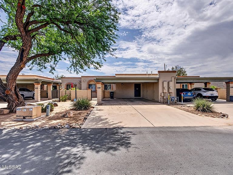 4140 E Megan Dr photo 1
