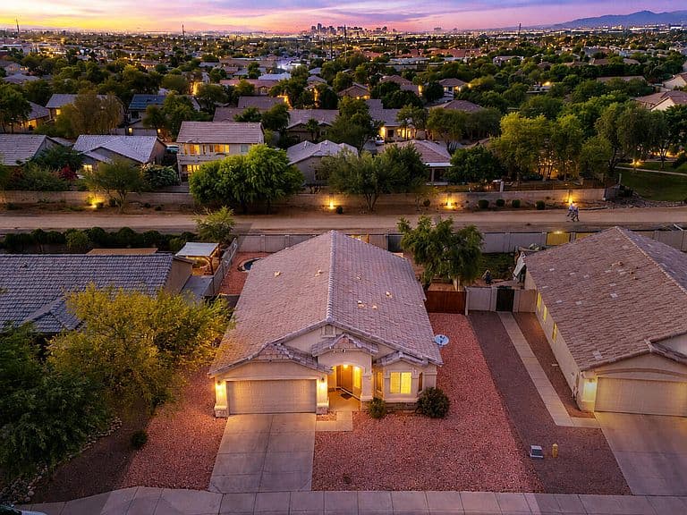 1740 E FRANCISCO Drive photo 5