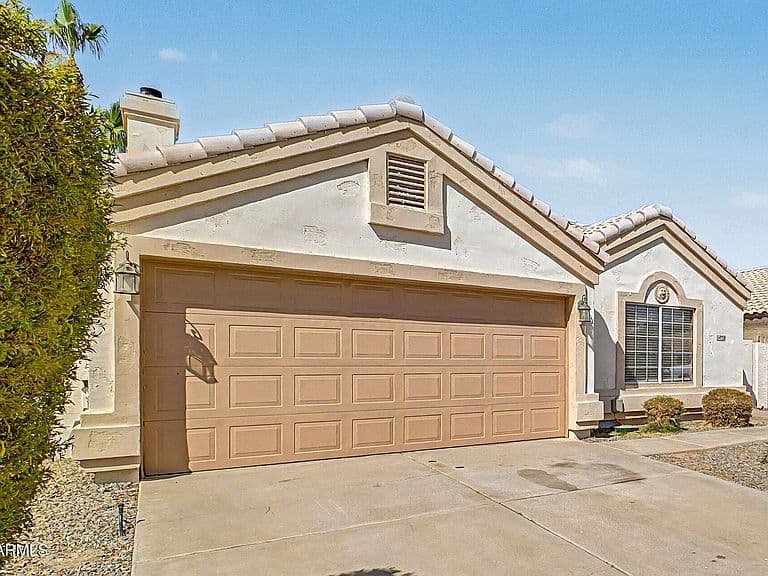 1430 E CINDY Street photo 4