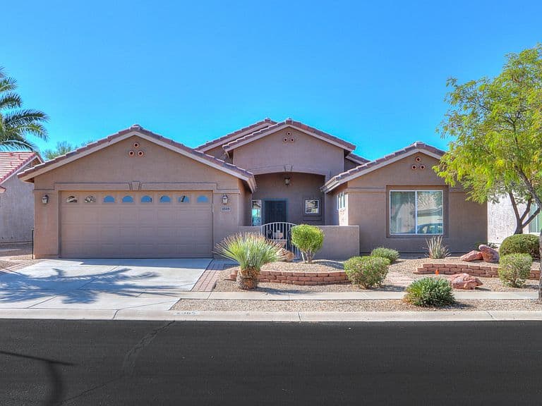 2385 E FIESTA Drive photo 1