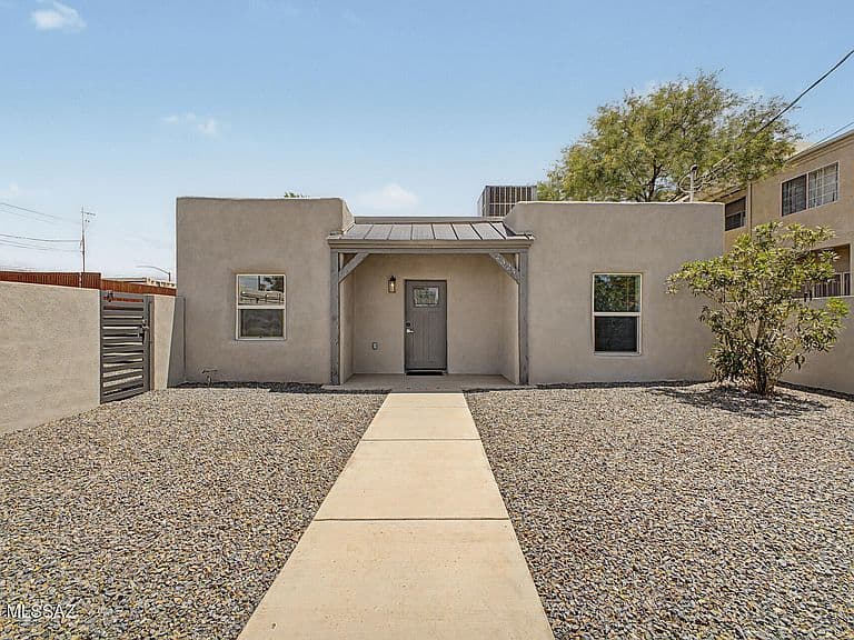 2324 N Treat Ave photo 1